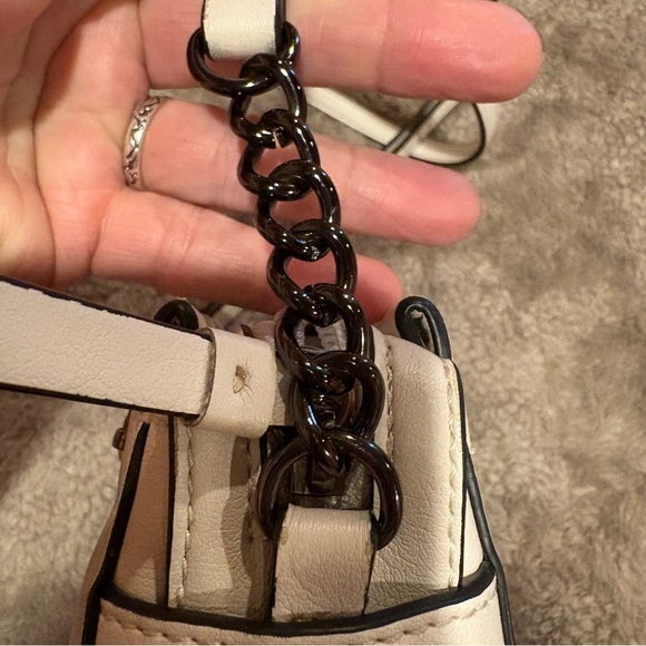 Vera Wang Cross Body Bag Dyed with Gray & White Color - Picture 13 of 16